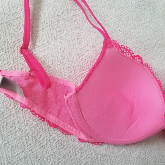 *SOLD Victoria Secret Hot Pink Lace Bra - Picture 2 of 5